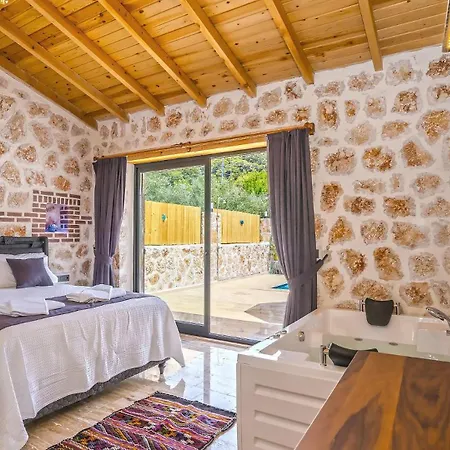 Saribelen Village 2 Bedroom With Private Garden And Pool