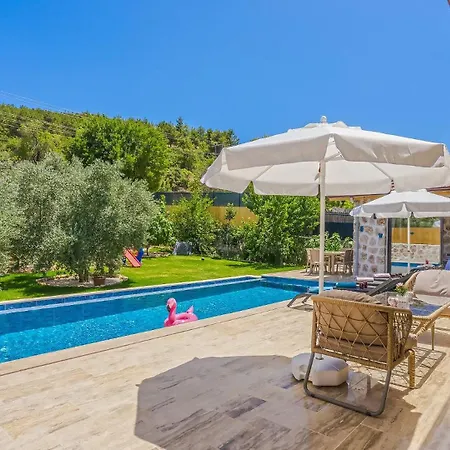 Saribelen Village 2 Bedroom With Private Garden And Pool