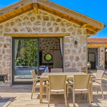 Saribelen Village 2 Bedroom With Private Garden And Pool Villa Kalkan