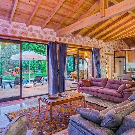 Saribelen Village 2 Bedroom With Private Garden And Pool Kalkan